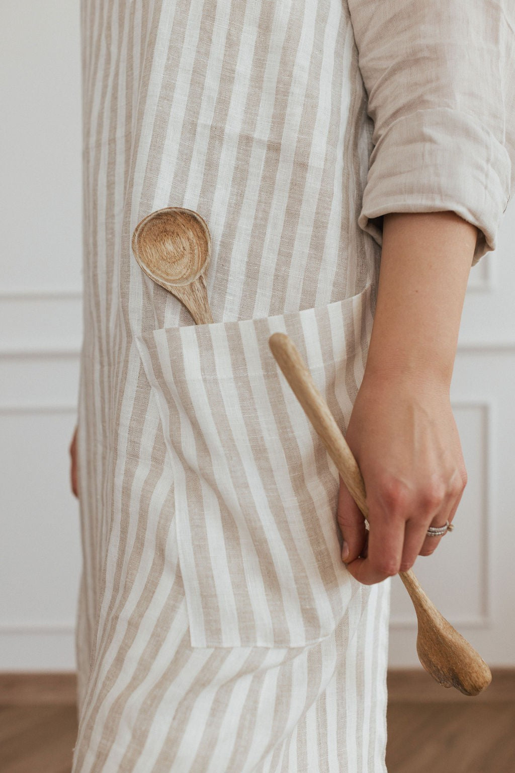 Linen Crossed Back Apron